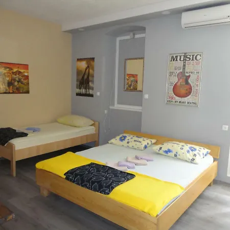 Appartamento Two Bedroom Above The Sea *