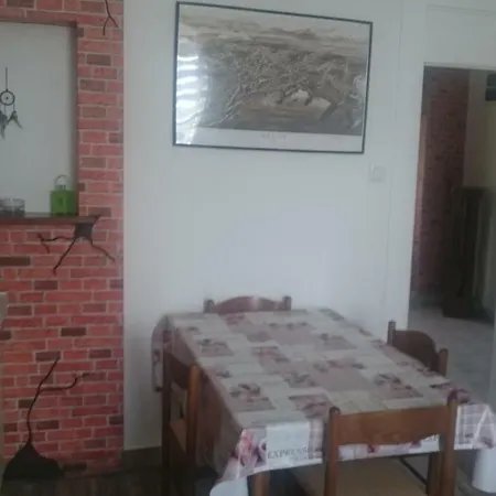 Two Bedroom Above The Sea Appartamento *